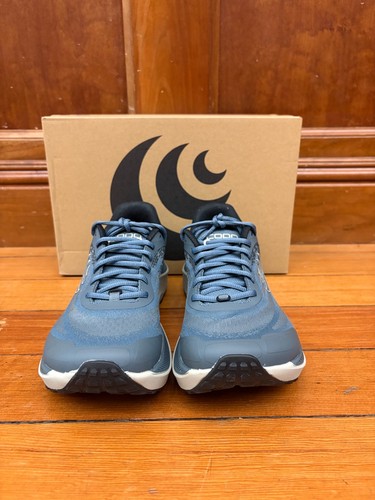 New topo athletic - new,